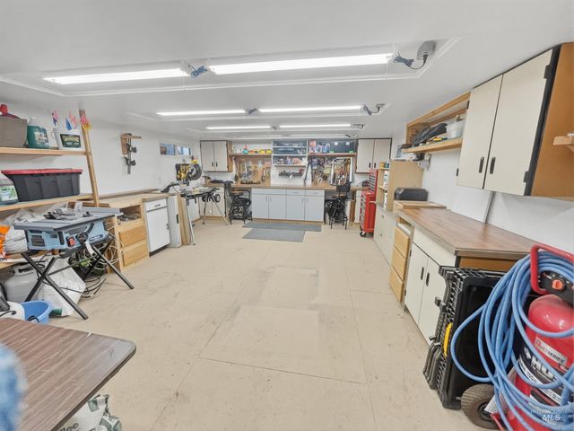 21 N Pit Lane, Nampa, ID 83687
