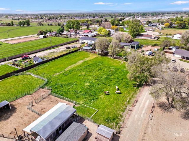 21 N Pit Lane, Nampa, ID 83687