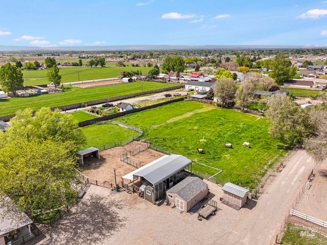 21 N Pit Lane, Nampa, ID 83687