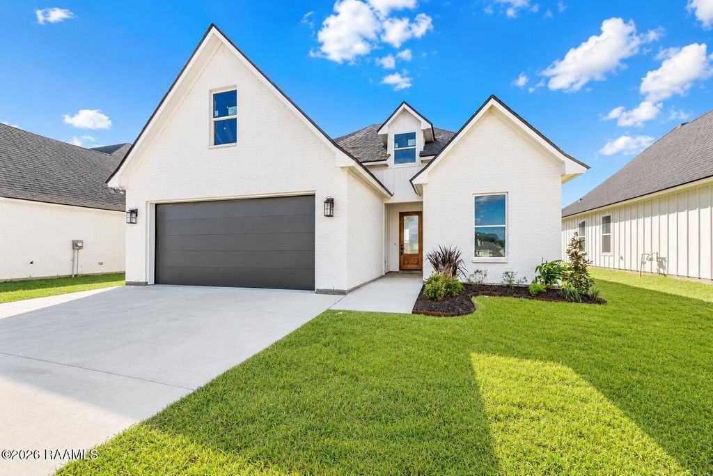 107 Prague Avenue, Youngsville, LA 70592