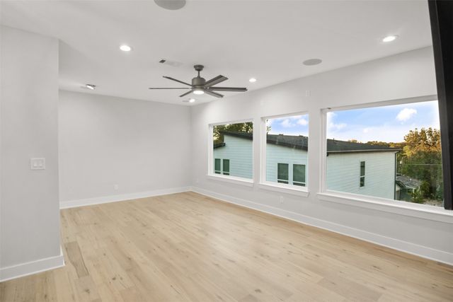 1335 Glidden Street, Dallas, TX 75203