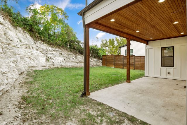 1335 Glidden Street, Dallas, TX 75203