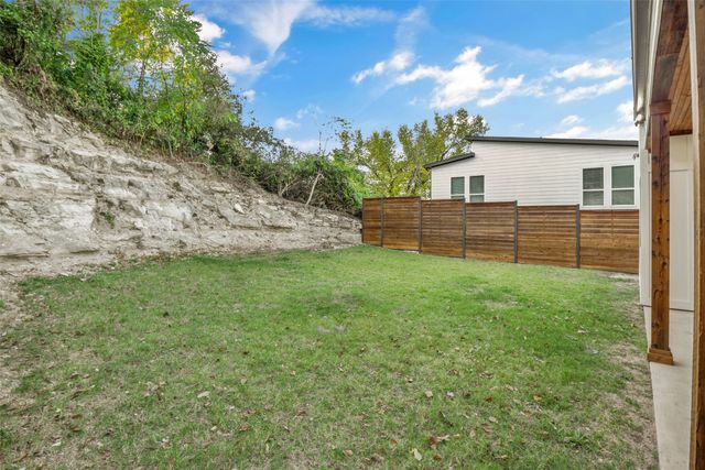 1335 Glidden Street, Dallas, TX 75203