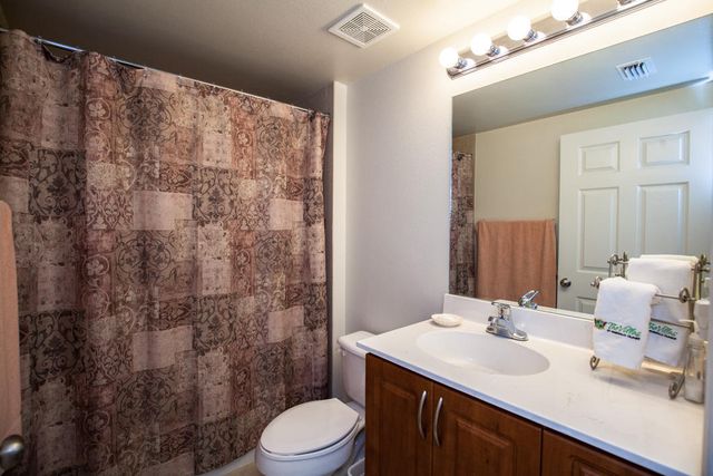 6492 EMERALD DUNES Drive 205, West Palm Beach, FL 33411