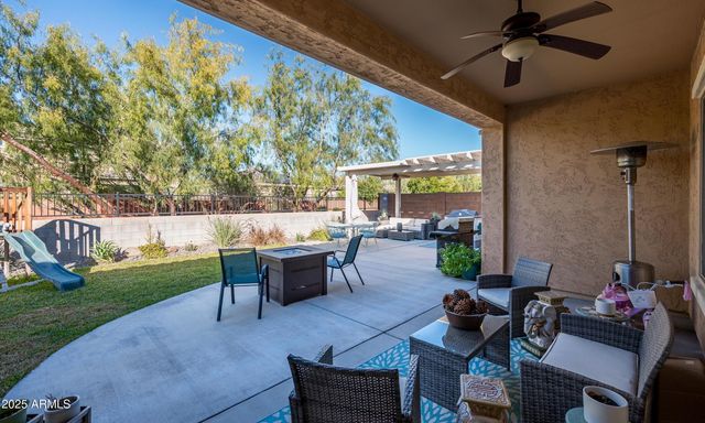 2526 W BALAO Drive, Phoenix, AZ 85085