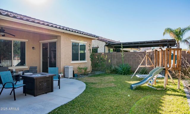 2526 W BALAO Drive, Phoenix, AZ 85085