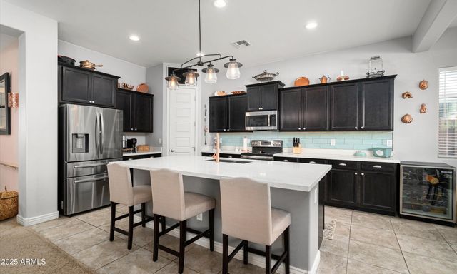 2526 W BALAO Drive, Phoenix, AZ 85085