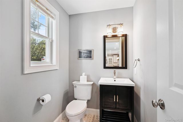 11 Jennifer Lane, Rye Brook, NY 10573