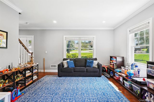 11 Jennifer Lane, Rye Brook, NY 10573