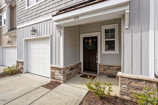 210 Vista Creek Place, Cary, NC 27511