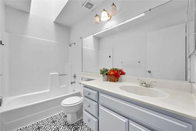 14224 Fort Apache Court, Victorville, CA 92392