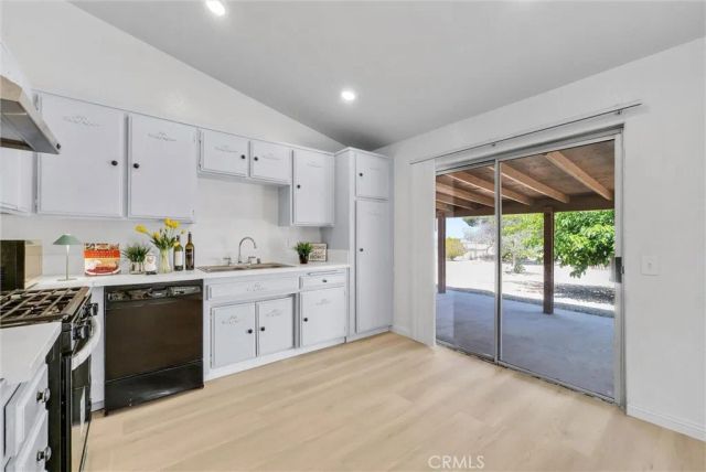 14224 Fort Apache Court, Victorville, CA 92392