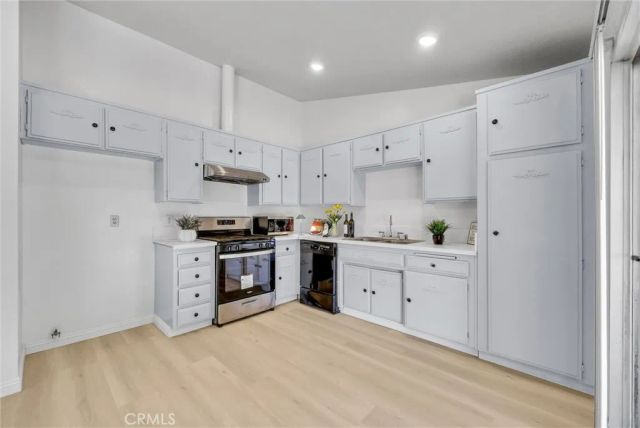 14224 Fort Apache Court, Victorville, CA 92392