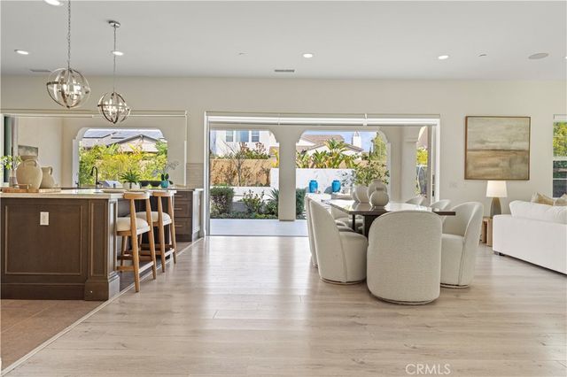 111 Cruiser, Irvine, CA 92618