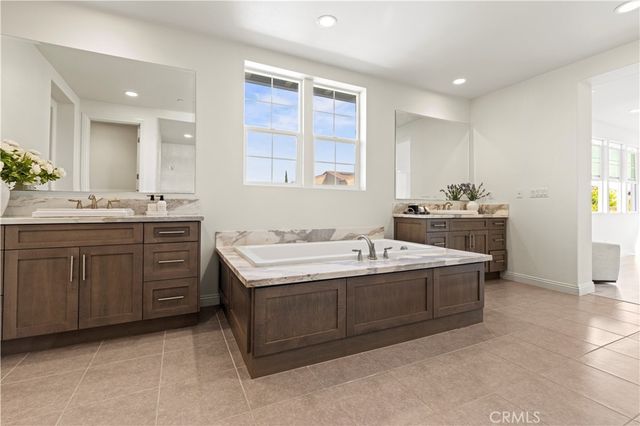 111 Cruiser, Irvine, CA 92618