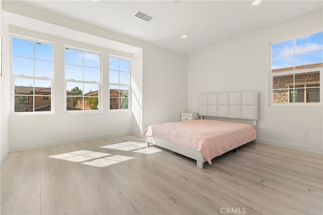 111 Cruiser, Irvine, CA 92618