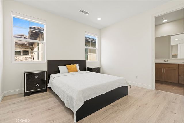 111 Cruiser, Irvine, CA 92618