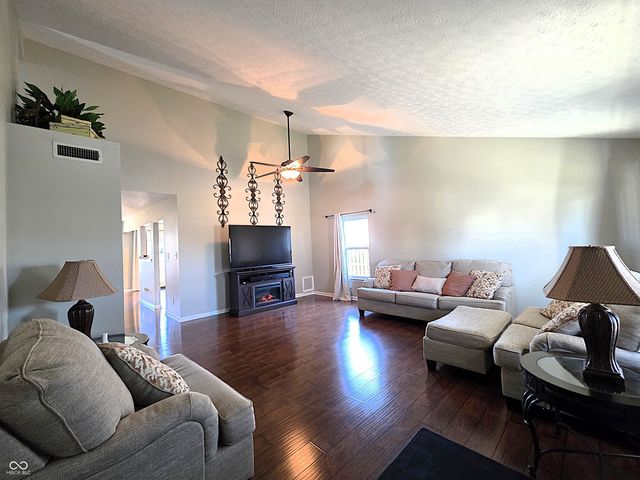 1283 Constitution Drive, Indianapolis, IN 46234