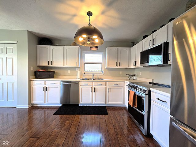 1283 Constitution Drive, Indianapolis, IN 46234