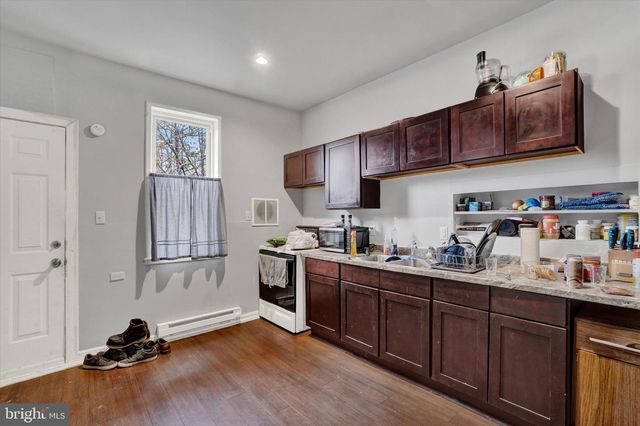 708 E PHILADELPHIA ST, York, PA 17403