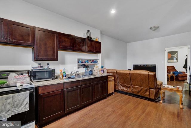 708 E PHILADELPHIA ST, York, PA 17403