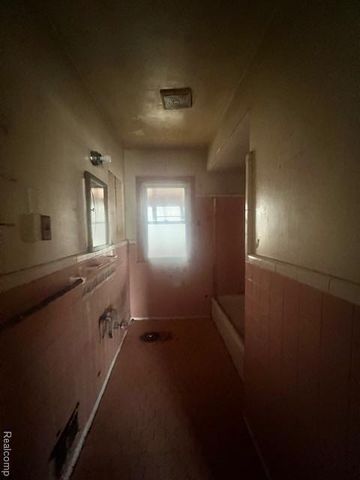 9317 Artesian Street, Detroit, MI 48228