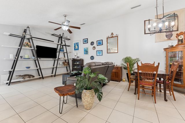 3204 Lakemont Court, Palm Beach Gardens, FL 33403