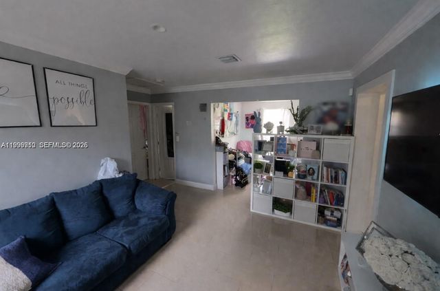 442 NE 162nd St, Miami, FL 33162