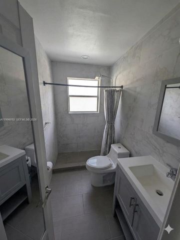 442 NE 162nd St, Miami, FL 33162