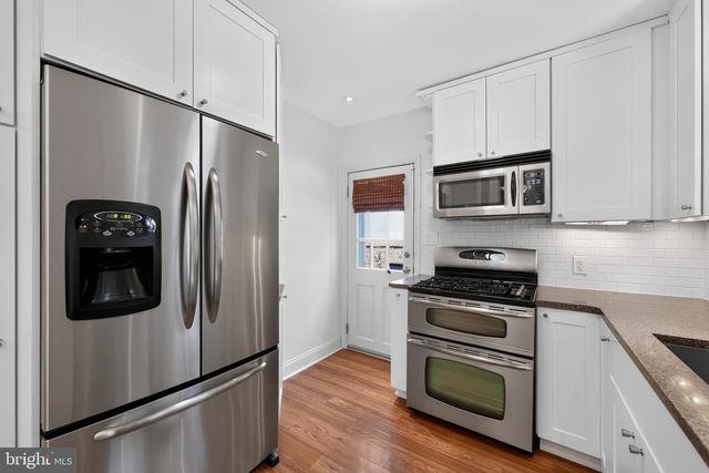 140 ROCHELLE AVE, Philadelphia, PA 19128