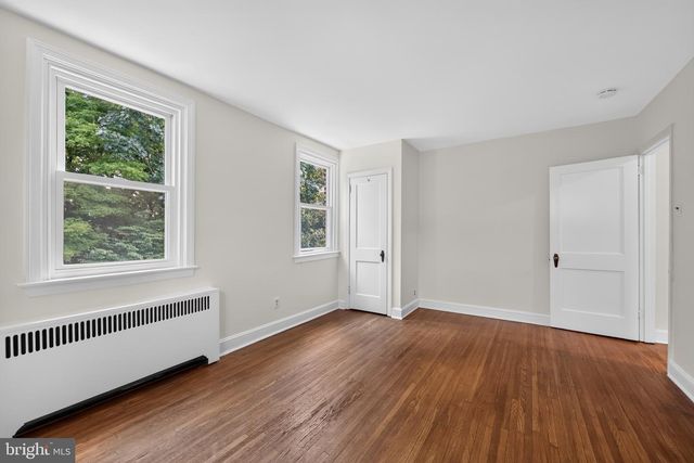 140 ROCHELLE AVE, Philadelphia, PA 19128