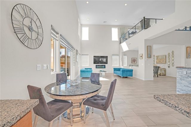 8 Hilltop Crest Street, Henderson, NV 89011