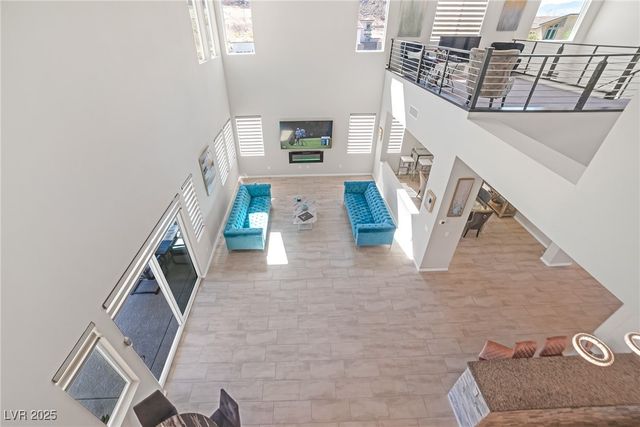 8 Hilltop Crest Street, Henderson, NV 89011