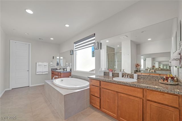 8 Hilltop Crest Street, Henderson, NV 89011