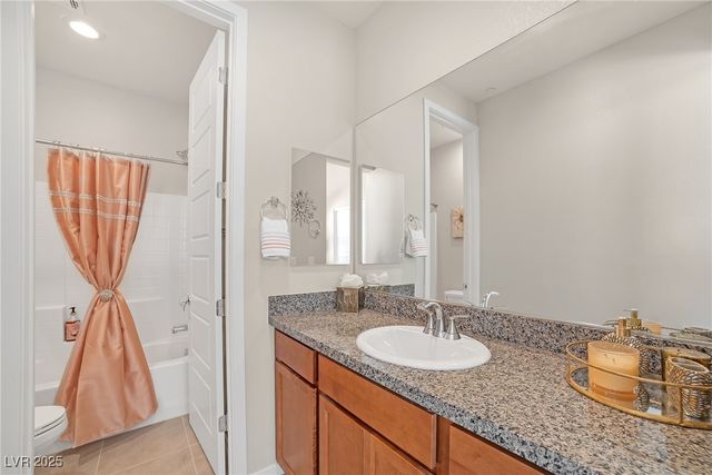 8 Hilltop Crest Street, Henderson, NV 89011