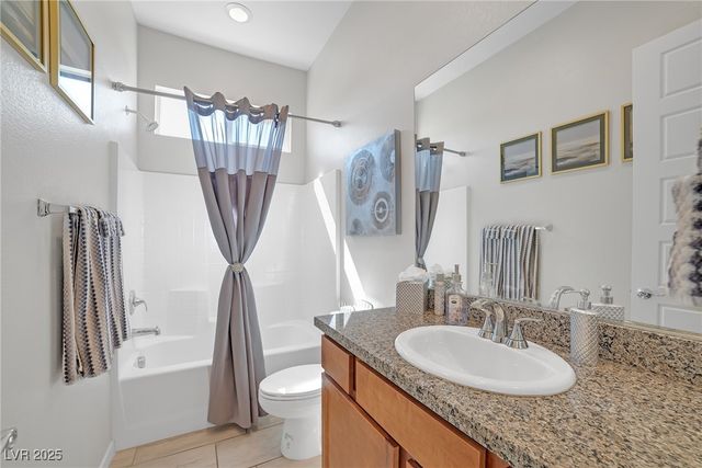 8 Hilltop Crest Street, Henderson, NV 89011