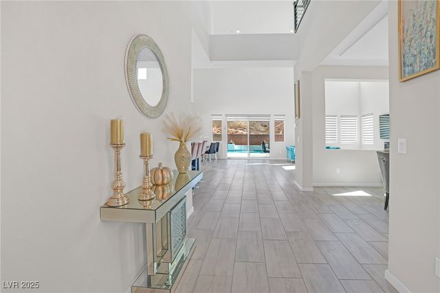 8 Hilltop Crest Street, Henderson, NV 89011