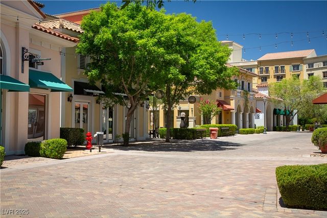 8 Hilltop Crest Street, Henderson, NV 89011