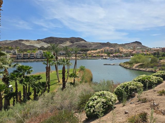 8 Hilltop Crest Street, Henderson, NV 89011