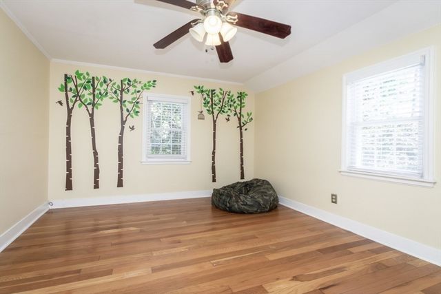 32 Hamilton Rd 32, Wakefield, MA 01880