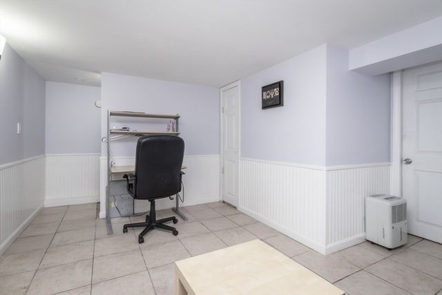 32 Hamilton Rd 32, Wakefield, MA 01880