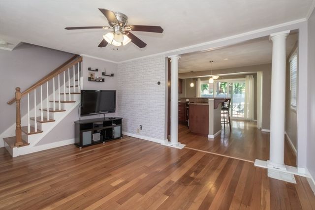 32 Hamilton Rd 32, Wakefield, MA 01880