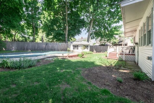 32 Hamilton Rd 32, Wakefield, MA 01880