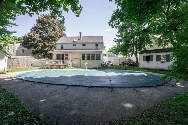 32 Hamilton Rd 32, Wakefield, MA 01880