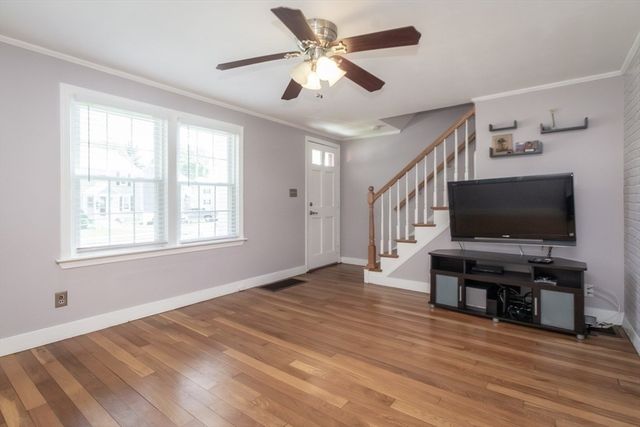 32 Hamilton Rd 32, Wakefield, MA 01880