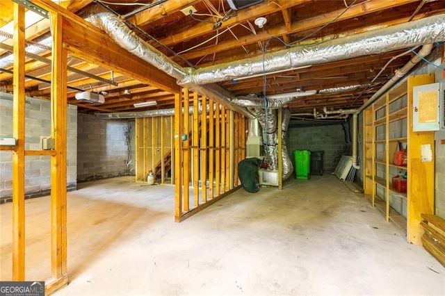 1609 Cumberland Club Road SW, Marietta, GA 30008