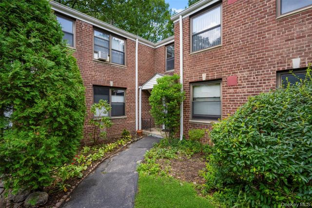 64 Rockledge Road Rockledge 2B, Hartsdale, NY 10530
