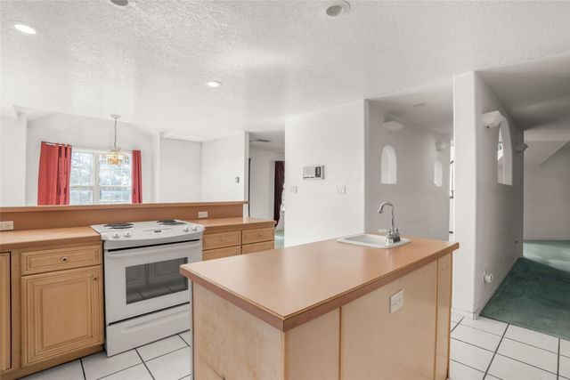 9 Jacinto Road, Santa Fe, NM 87508