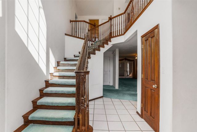 9 Jacinto Road, Santa Fe, NM 87508