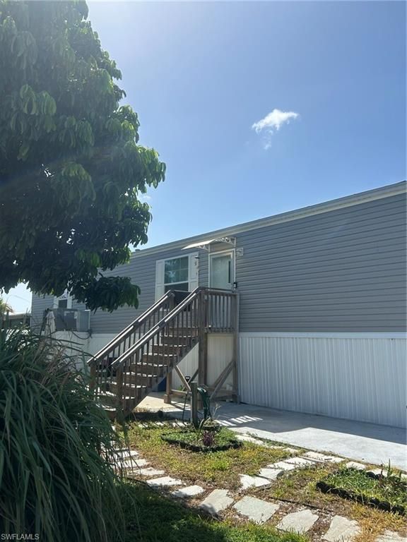 11261 Bombay LN, FORT MYERS, FL 33908 — exterior